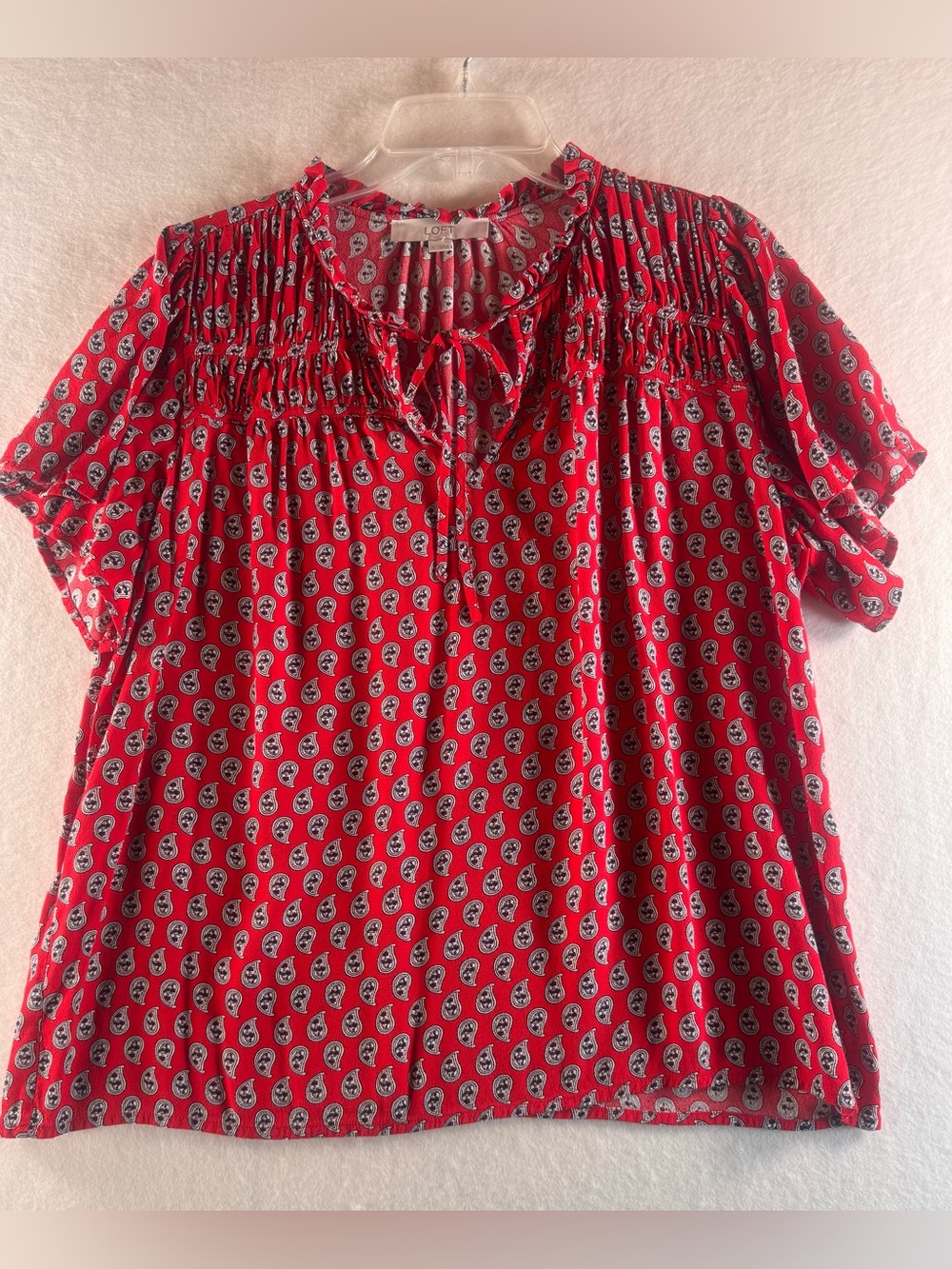 LOFT Womens Large Red Paisley Tie Neck Flutter Sleeve Rayon Blouse Boho